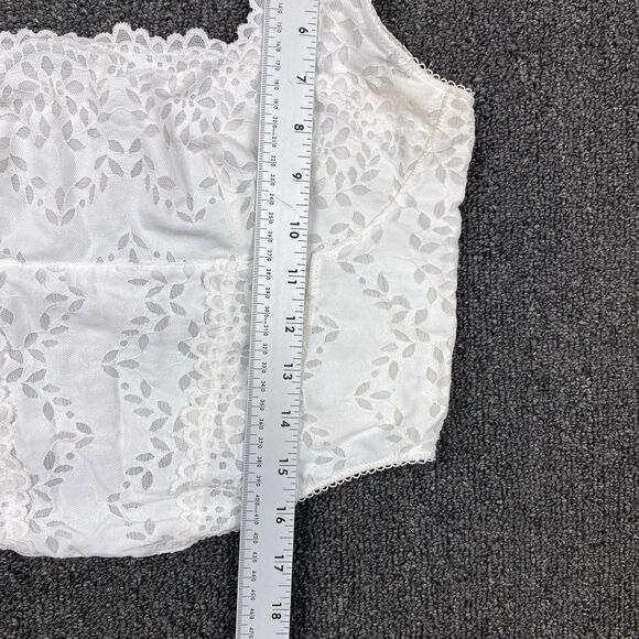 PINK Victoria’s Secret Top Women’s Lace Floral Crop Top White Size Large - Picture 2 of 5